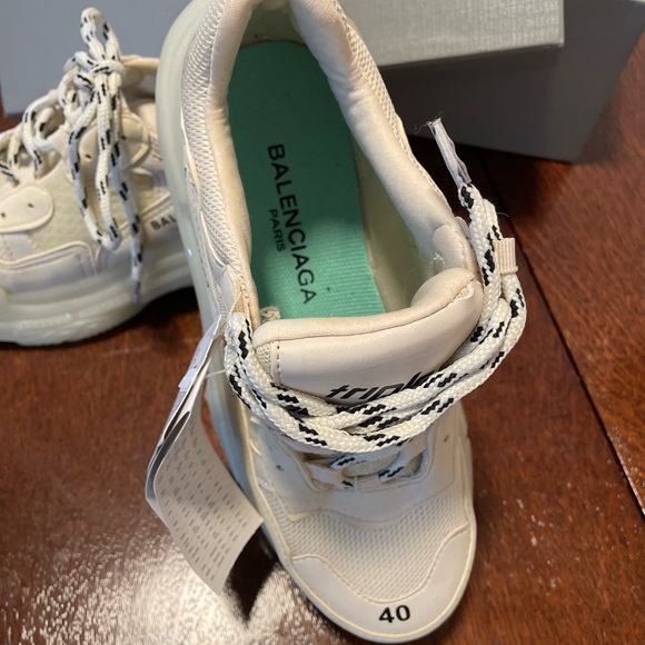 Balenciaga sneakers new in box size 7 women’s - Picture 5 of 8